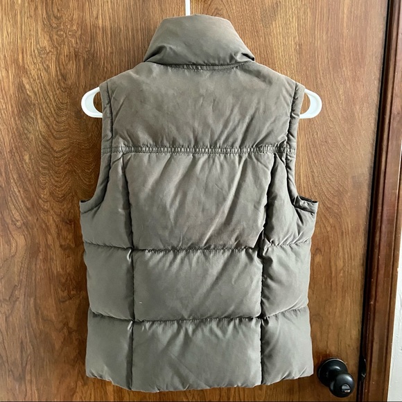 Abercrombie & Fitch Puffy Down Vest - Size Small - Picture 5 of 11